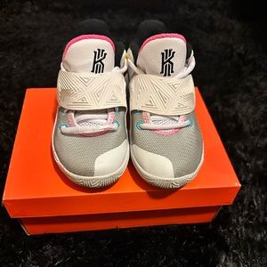 Nike Kyrie Flytrap 3